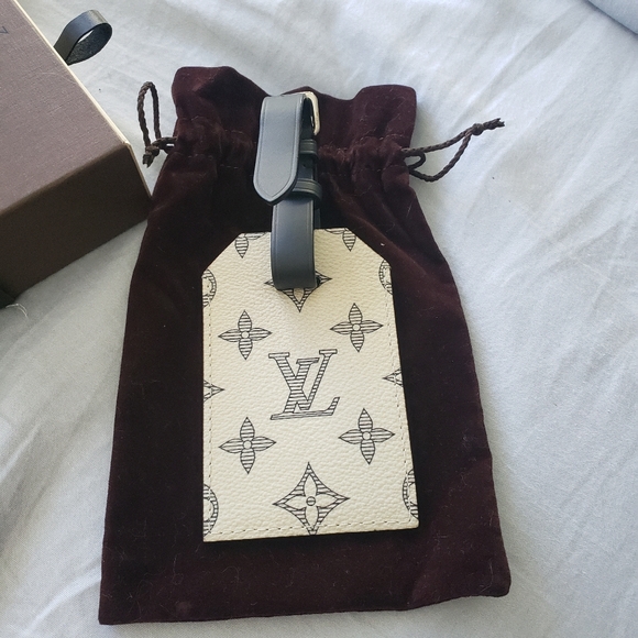 NWOT Authentic Louis Vuitton X Chapman Brothers Savane Elephant Luggage Tag - Picture 3 of 12